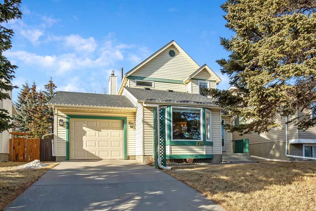 220 Scenic Way NW, A2285871, Alberta,
