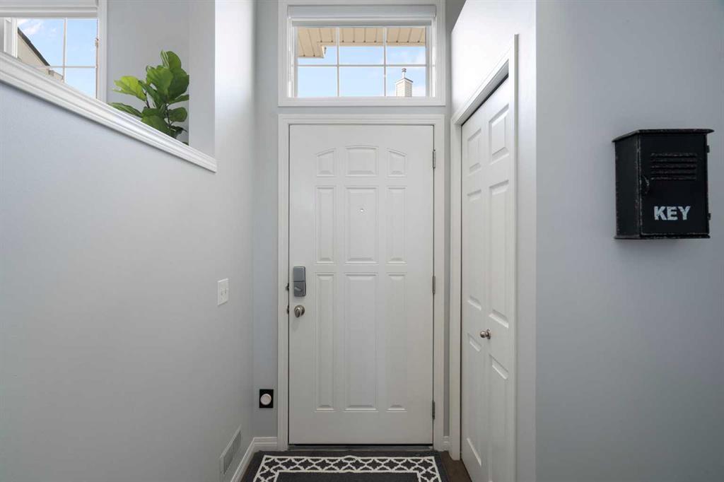 Third View of 3336 New Brighton Gardens SE, New Brighton, Calgary, Alberta, T3H 0H7