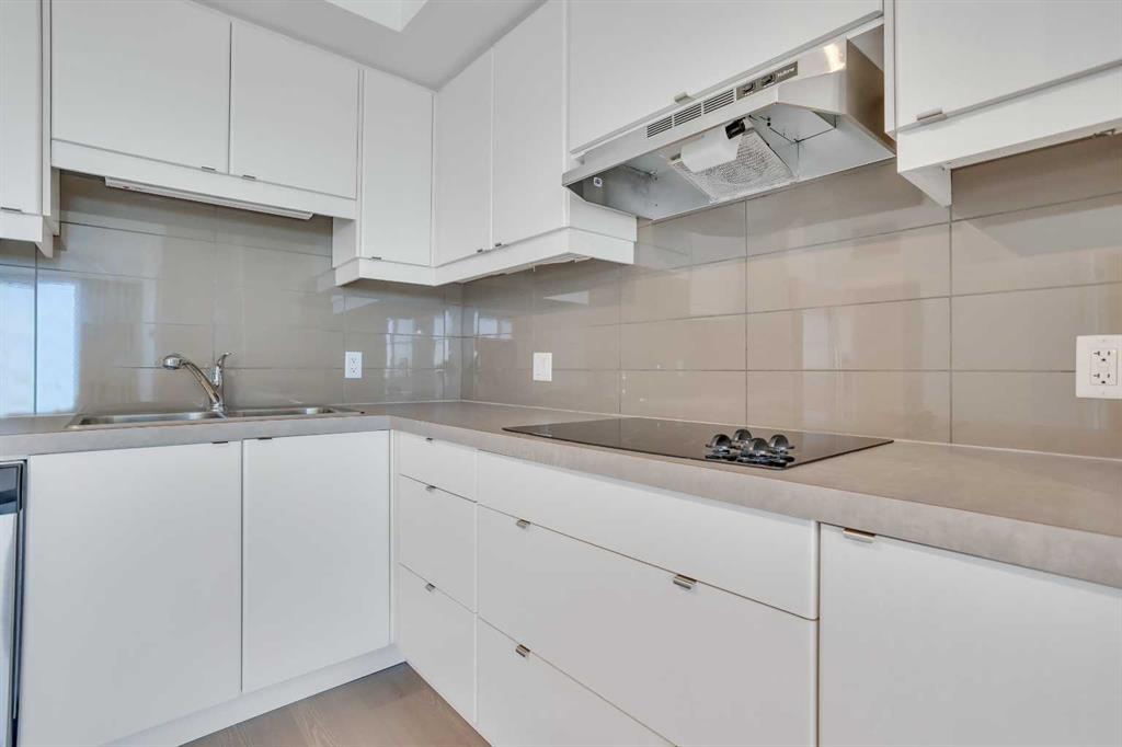 Fifth View of 5318, 2660 22  , Lancaster Green, Red Deer, Alberta, T4R 0K1