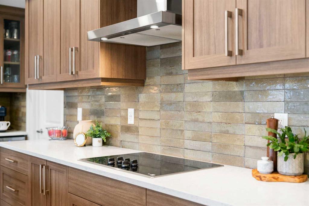 2208, 33 Carringham Gate NW, A2285927, Alberta,