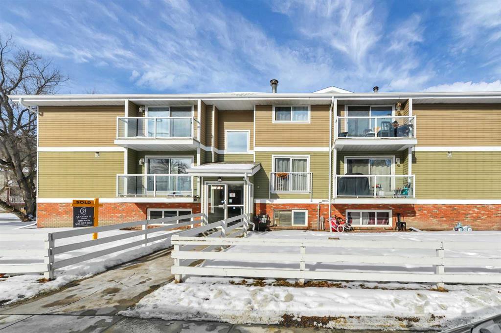 305, 5812 61 Street , A2285944, Alberta,