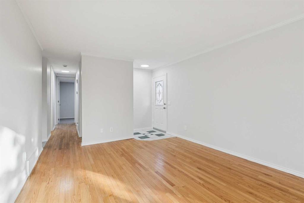 Fifth View of 354 Maitland Hill NE, Marlborough Park, Calgary, Alberta, T2A 5V3