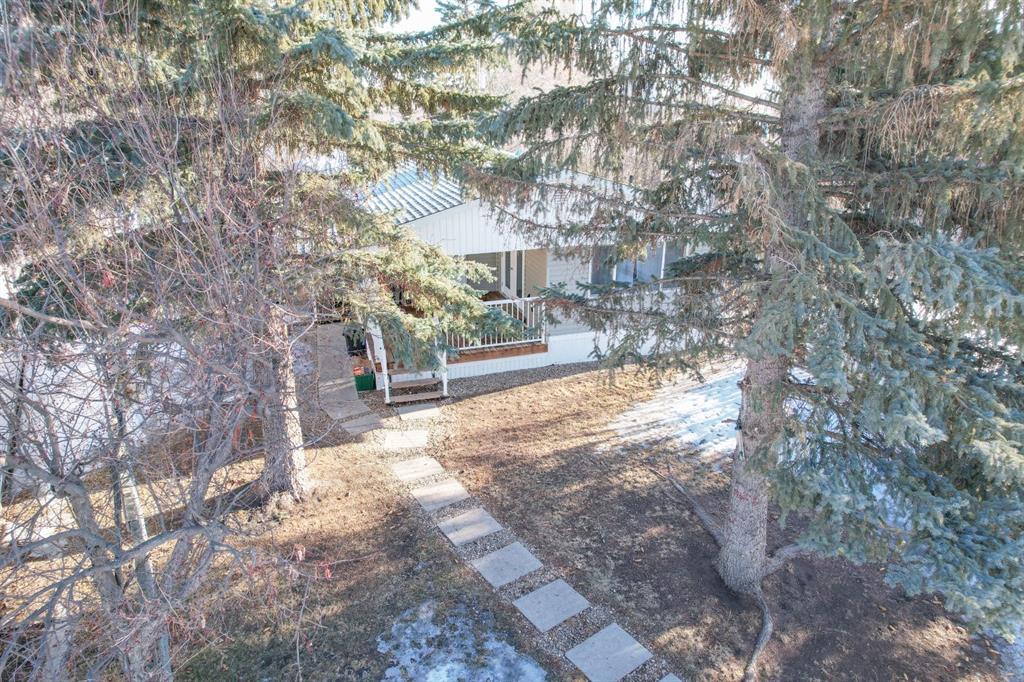 Fifth View of 6 49A StreetClose , NONE, Alix, Alberta, T0C 1B0