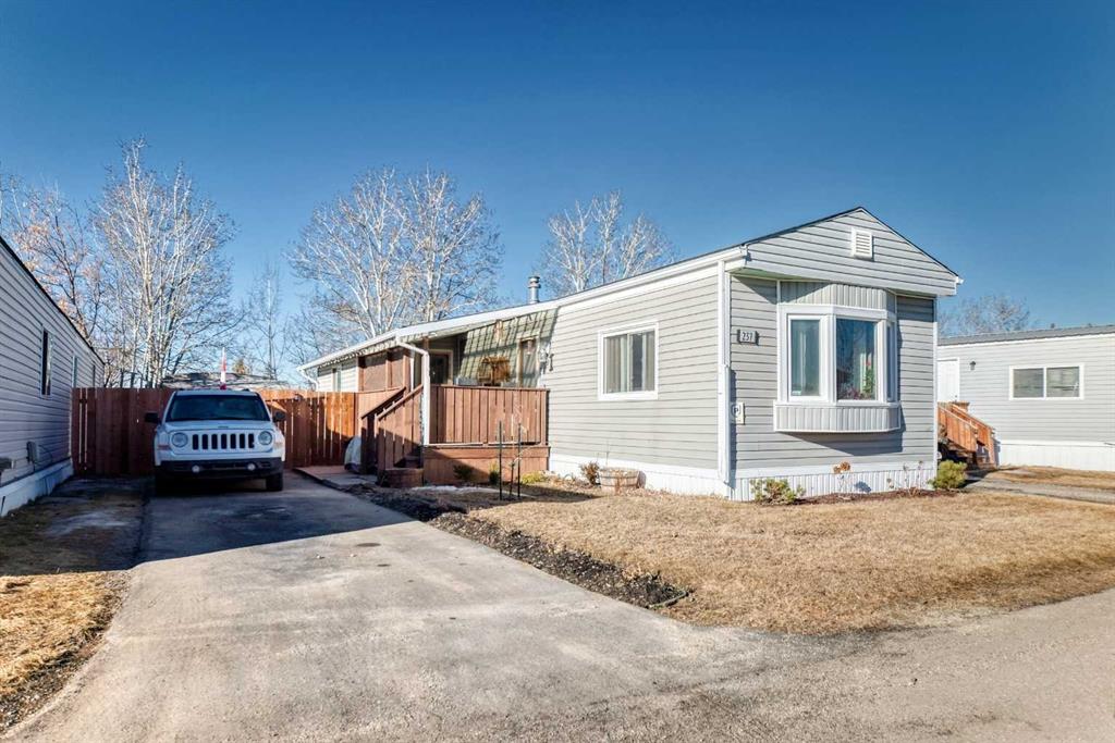 Third View of 237, 6220 17 Avenue SE, Red Carpet, Calgary, Alberta, T2A 0W6