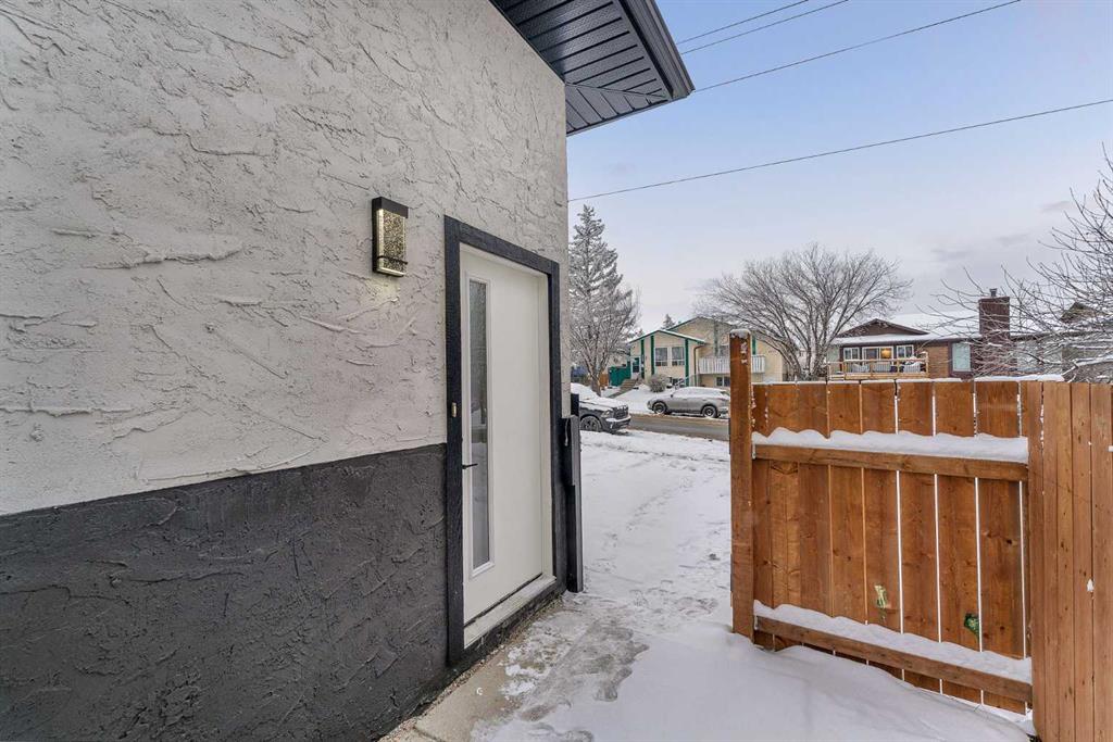 Fifth View of 8420 Centre Street NE, Beddington Heights, Calgary, Alberta, T3K 1Y1