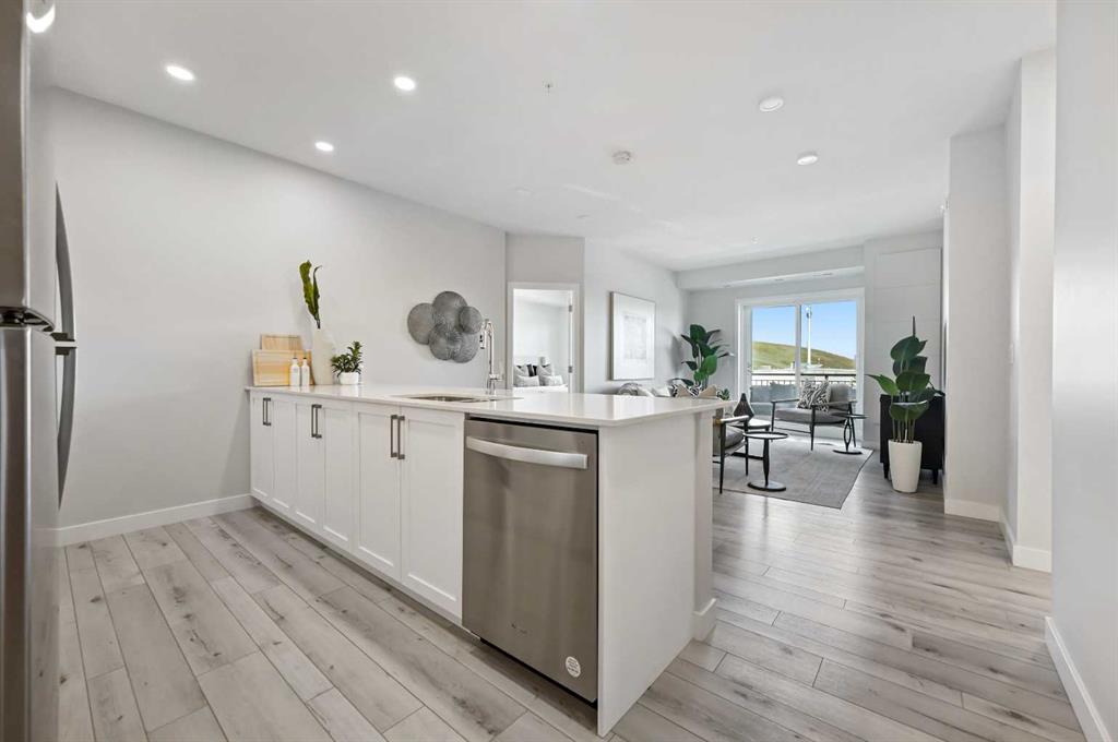 310, 255 Les Jardins Park SE, A2286104, Alberta,