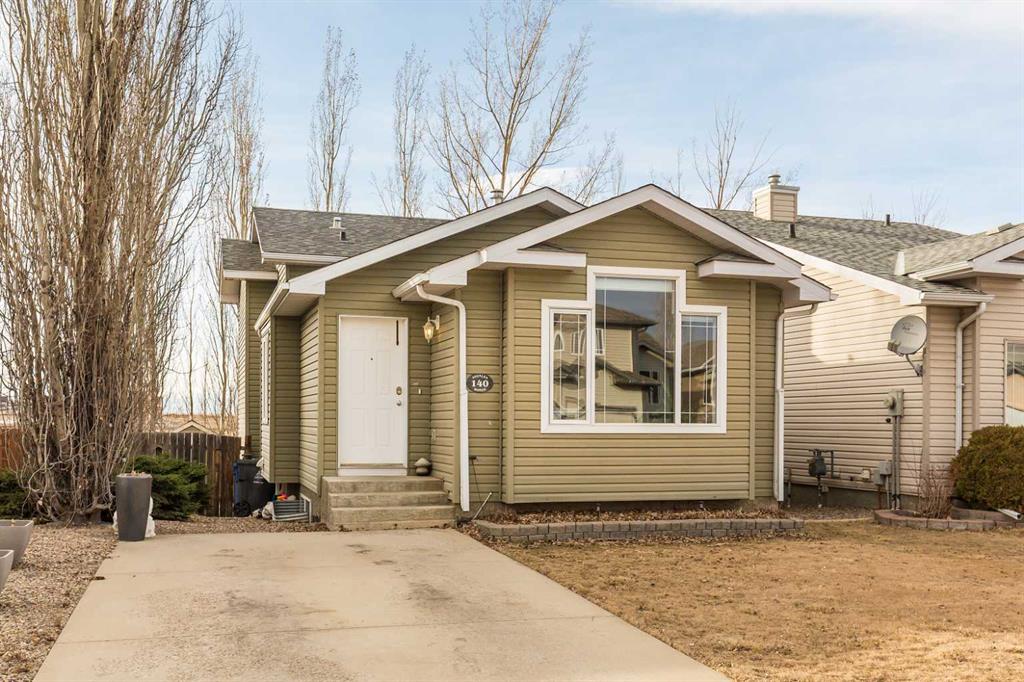 Second View of 140 Blackfoot Circle W, Indian Battle Heights, Lethbridge, Alberta, T1K 7V6