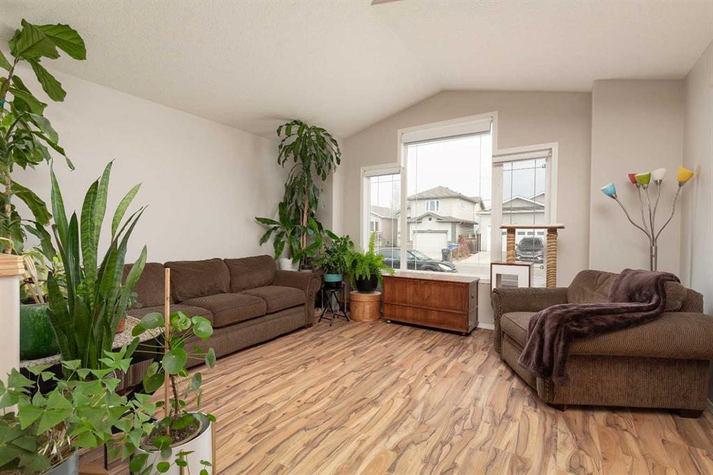 Fifth View of 140 Blackfoot Circle W, Indian Battle Heights, Lethbridge, Alberta, T1K 7V6