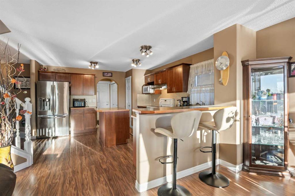 Fourth View of 67 Evansmeade Crescent NW, Evanston, Calgary, Alberta, T3P 1B9