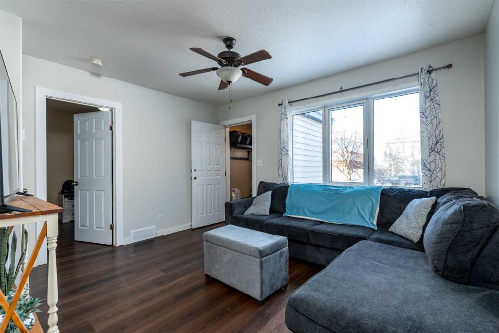 Fifth View of 4821 47 Street , Central Business District, Lloydminster, Saskatchewan, S9V 0K2