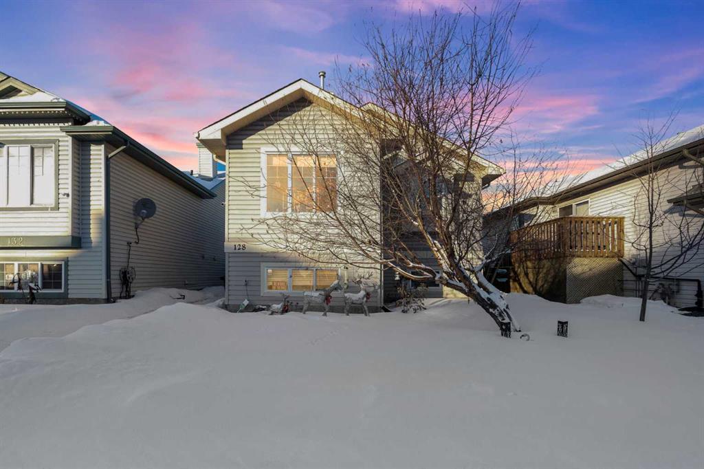 128 Parry Crescent , A2286422, Alberta,