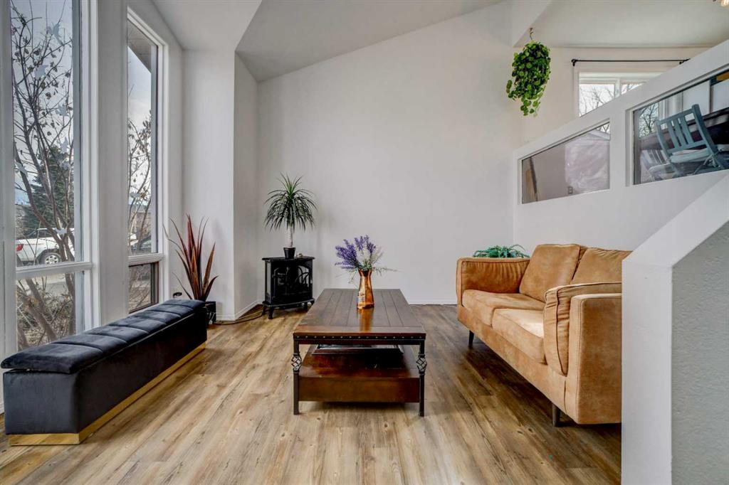 Fifth View of 213 Mt Blakiston Road W, Mountain Heights, Lethbridge, Alberta, T1K 6M3