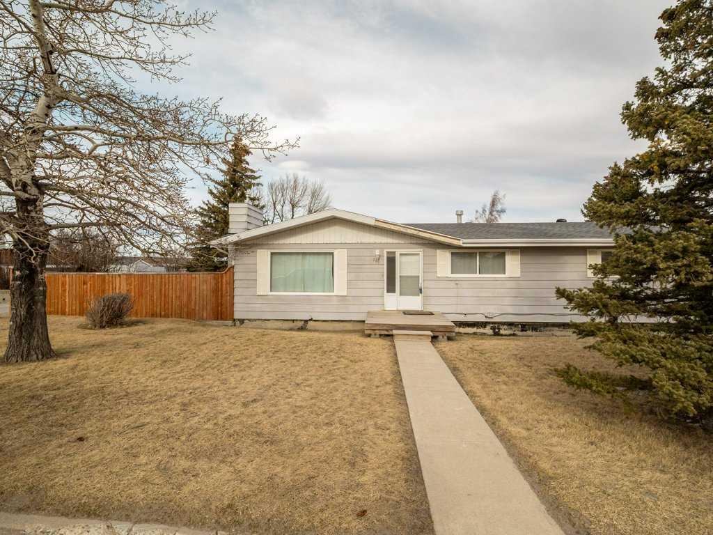 581 Broadview Street , A2286517, Alberta,