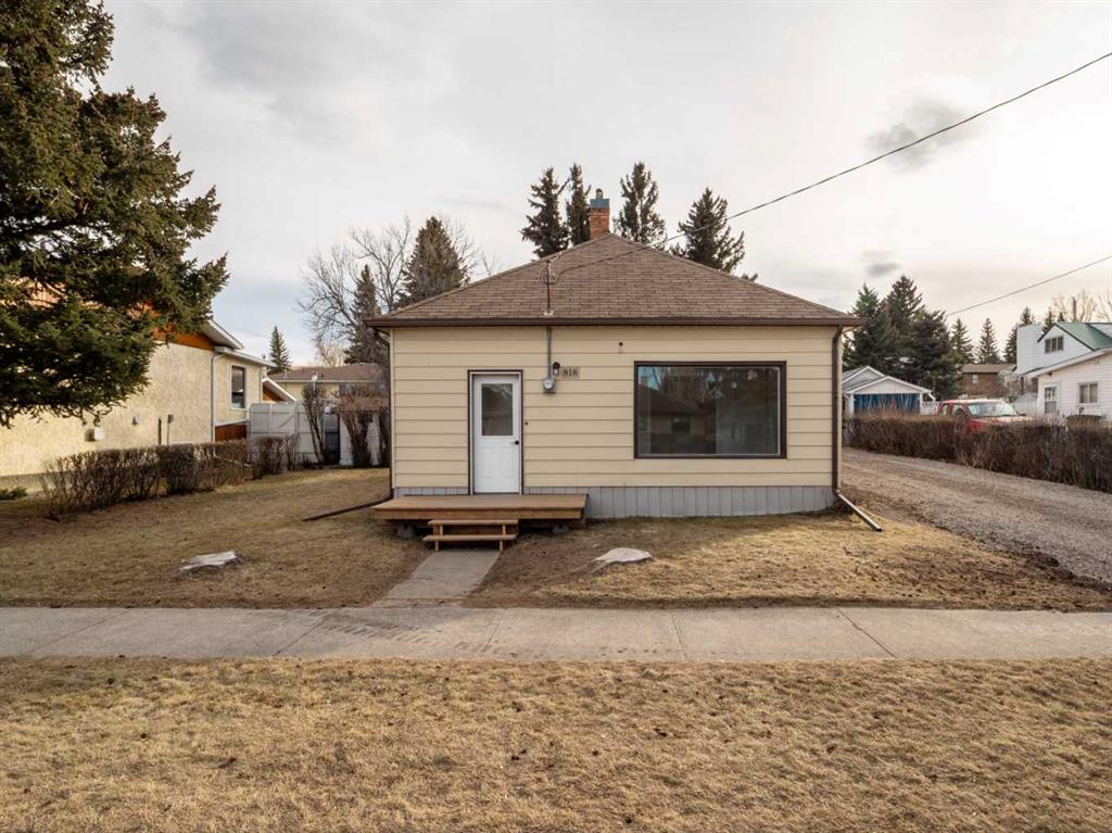 818 Mountain Street , A2286562, Alberta,