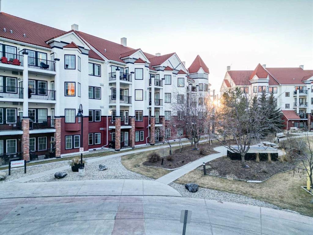 214, 70 Royal Oak Plaza NW, A2286575, Alberta,