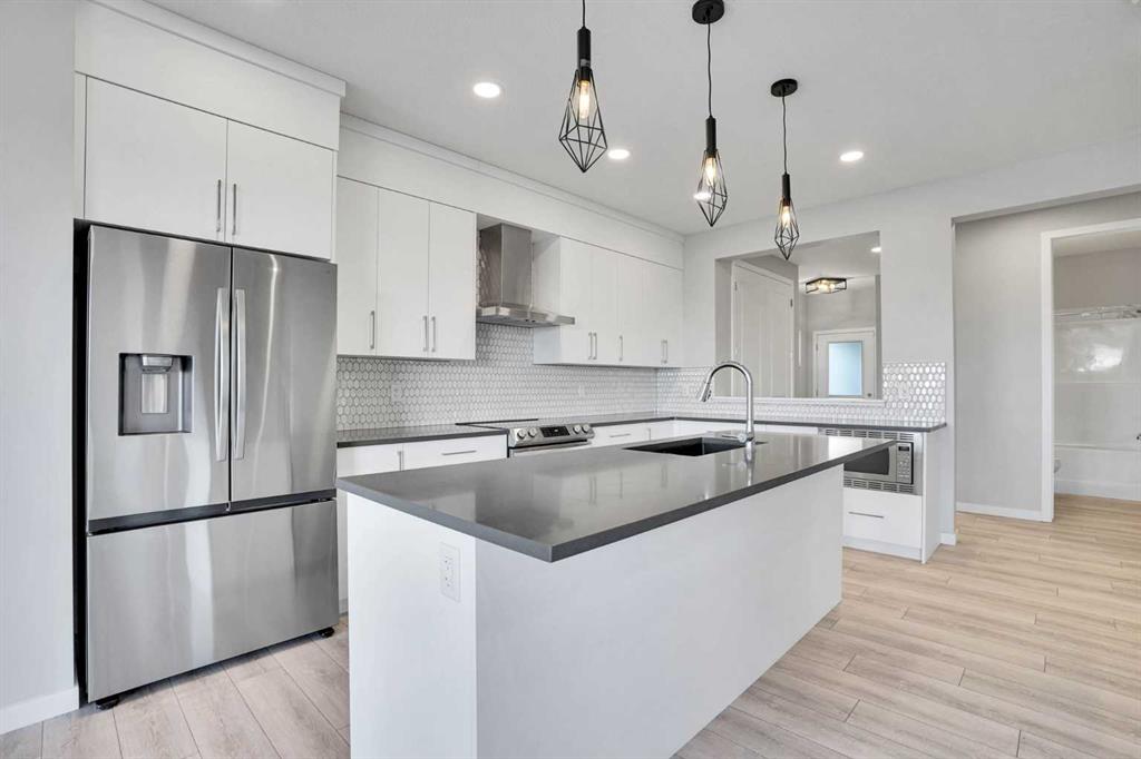 Fifth View of 179 Lucas Heights NW, Livingston, Calgary, Alberta, T3P 1X4