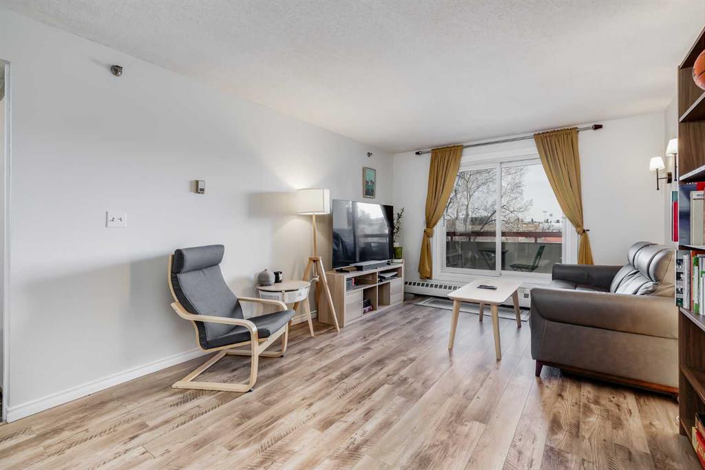 Third View of 406, 2011 University Drive NW, University Heights, Calgary, Alberta, T2N4T4