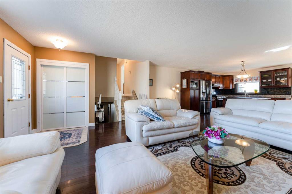 126 Ojibwa Place W, A2286802, Alberta,