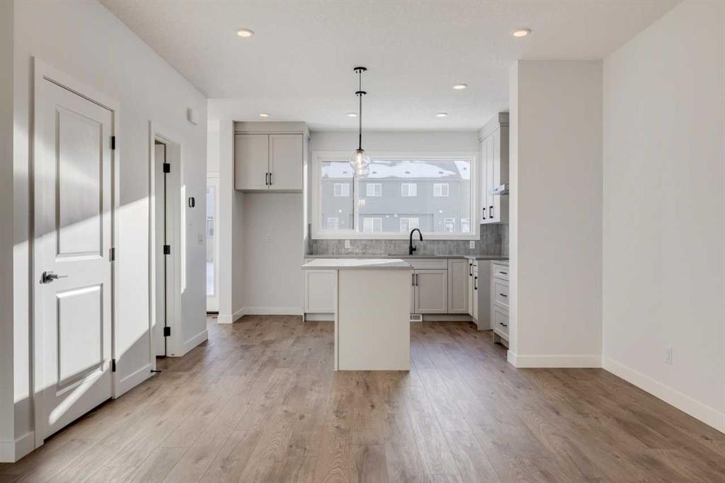 Fifth View of 33 Savanna Place NE, Saddle Ridge, Calgary, Alberta, T3J 4B6