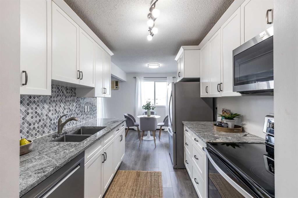 Fifth View of 22, 398 16 Street NE, Northeast Crescent Heights, Medicine Hat, Alberta, T1A 7L9