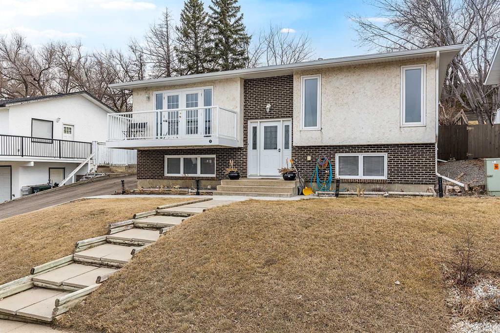 Second View of 7 Valleyview Drive SW, SW Hill, Medicine Hat, Alberta, T1A7K5