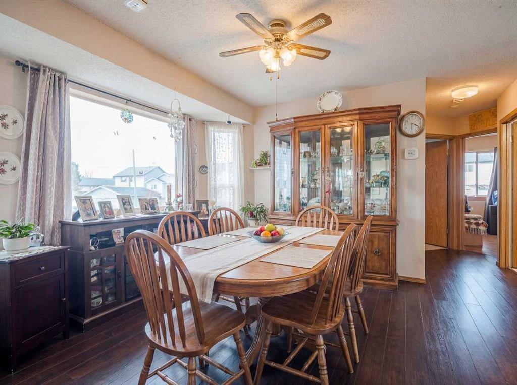 Fourth View of 206 Saratoga Close NE, Monterey Park, Calgary, Alberta, T1Y 7A1