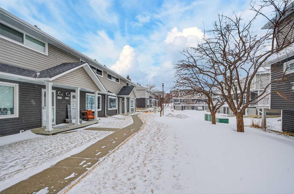 Second View of 353 Regal Park NE, Renfrew, Calgary, Alberta, T2E 0S6