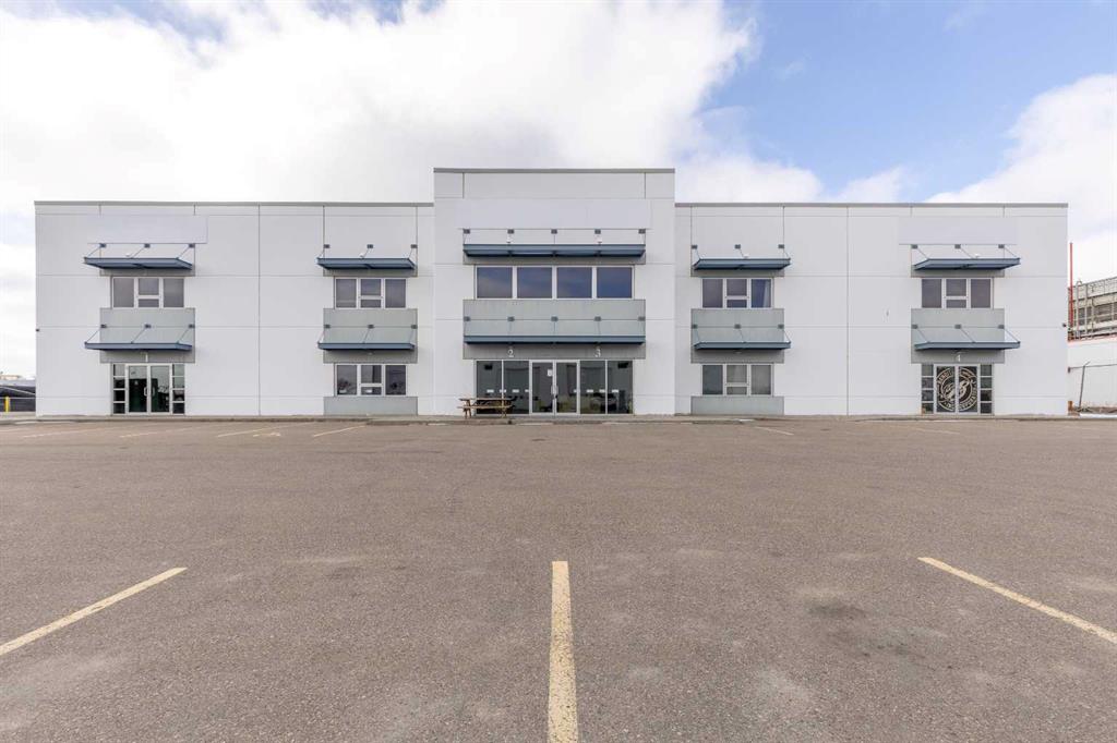 565 41 Street N, A2287358, Alberta,