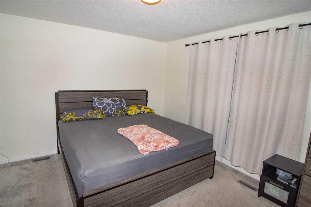 Fifth View of 229 South Point Park SW, South Point, Airdrie, Alberta, T4B 5G8