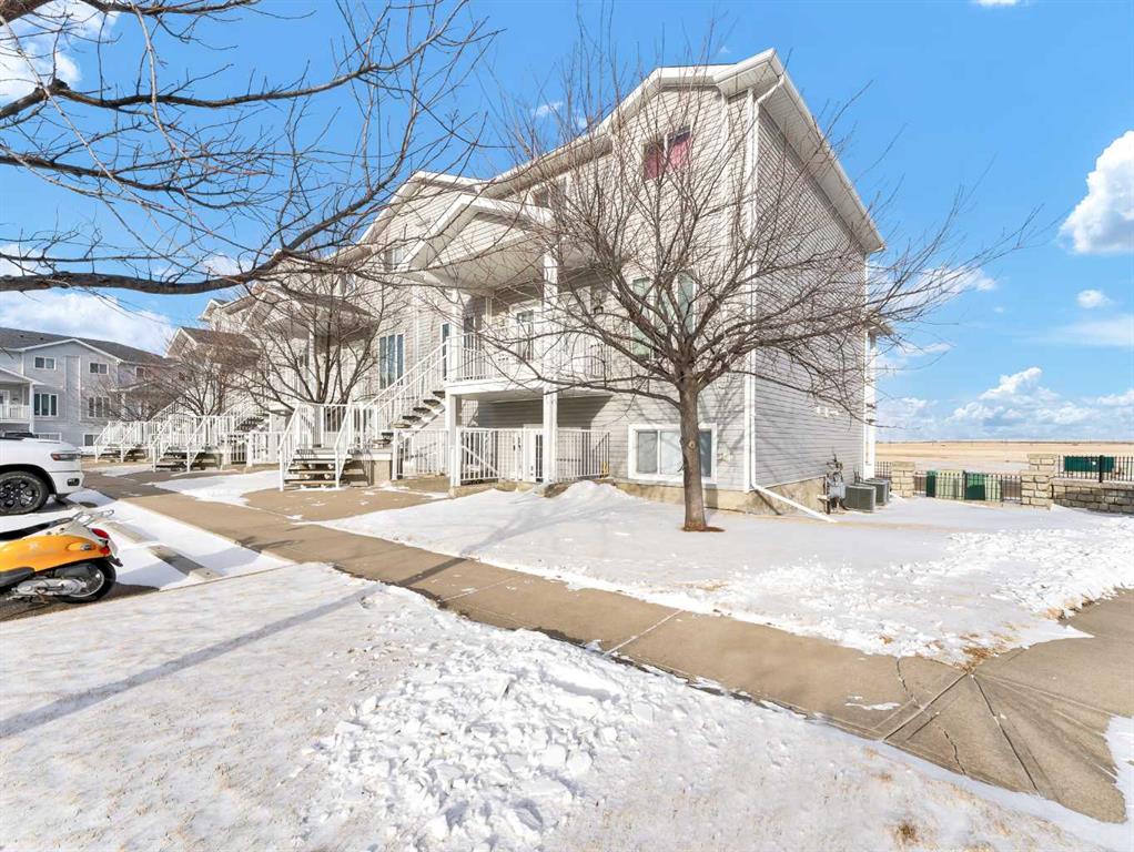 Third View of 112 Northlands Pointe NE, Northeast Crescent Heights, Medicine Hat, Alberta, T1B0C5