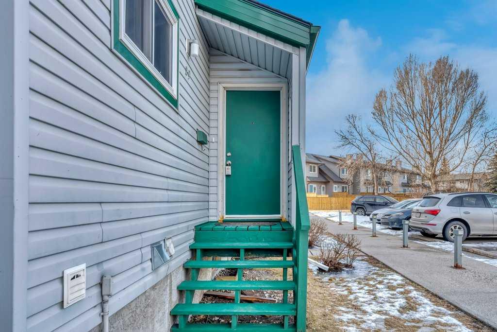 Fourth View of 29, 131 Templehill Drive NE, Temple, Calgary, Alberta, T2Y 4T1