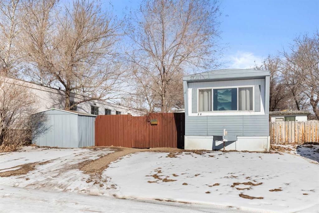 Third View of 34 Crocus Street SW, SW Hill, Medicine Hat, Alberta, T1A 4N4