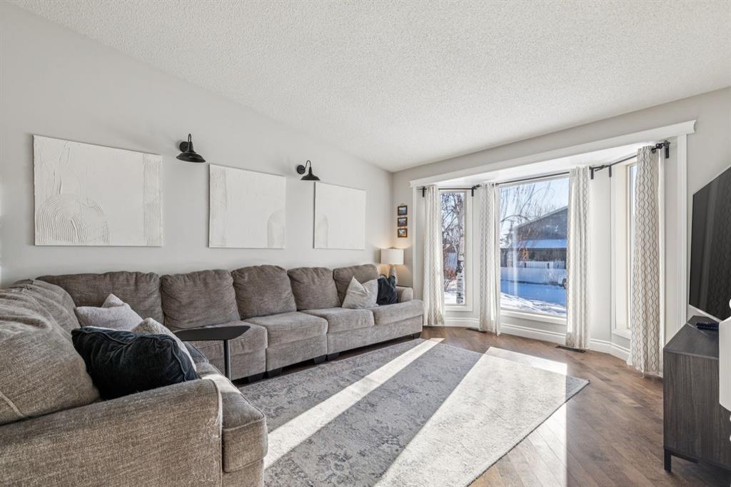 Fifth View of 79 Riverglen Way SE, Riverbend, Calgary, Alberta, T2C 3H9