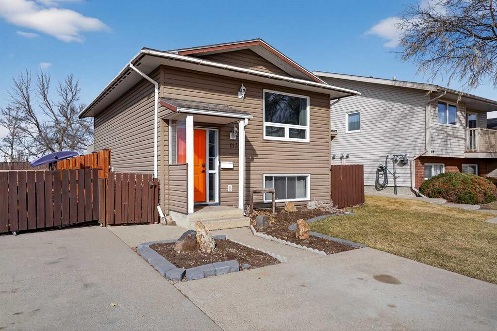Third View of 112 Iroquois Crescent W, Indian Battle Heights, Lethbridge, Alberta, T1K 5J4