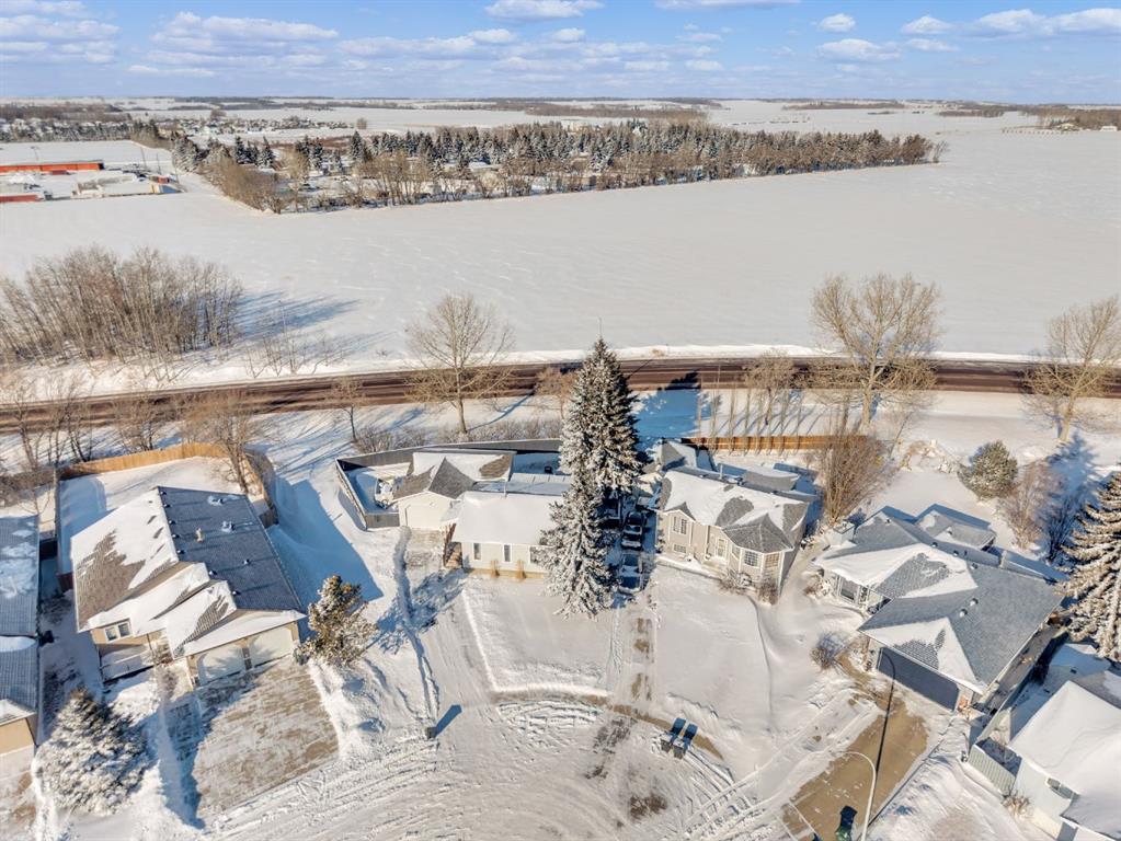 Fifth View of 6116 52 StreetClose , North End, Ponoka, Alberta, T4J 1E8