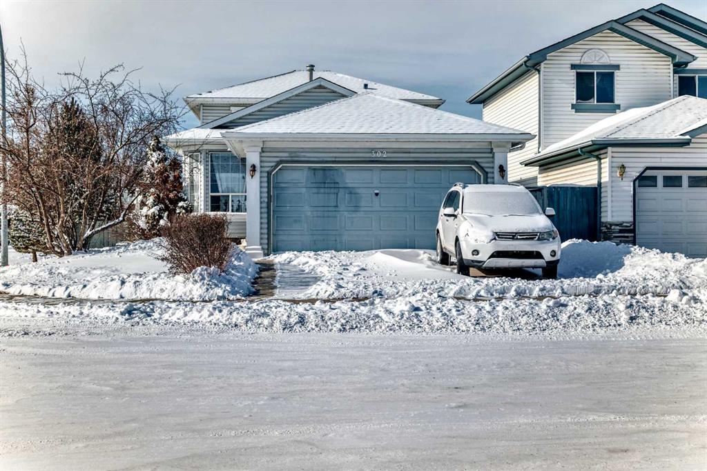 Fourth View of 302 Applewood Drive SE, Applewood Park, Calgary, Alberta, T2A7V4