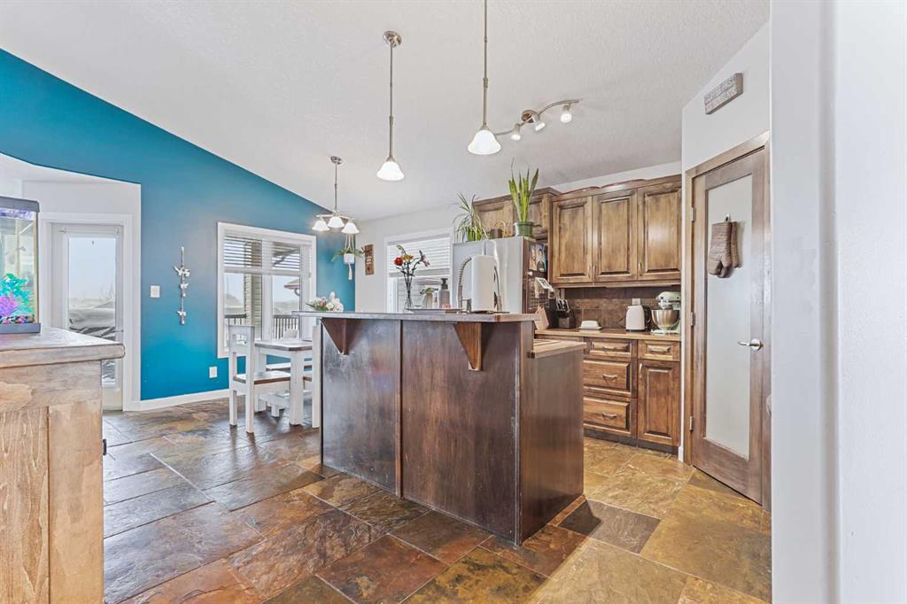 Fourth View of 352 Tartan Circle W, West Highlands, Lethbridge, Alberta, T1J 0Z1