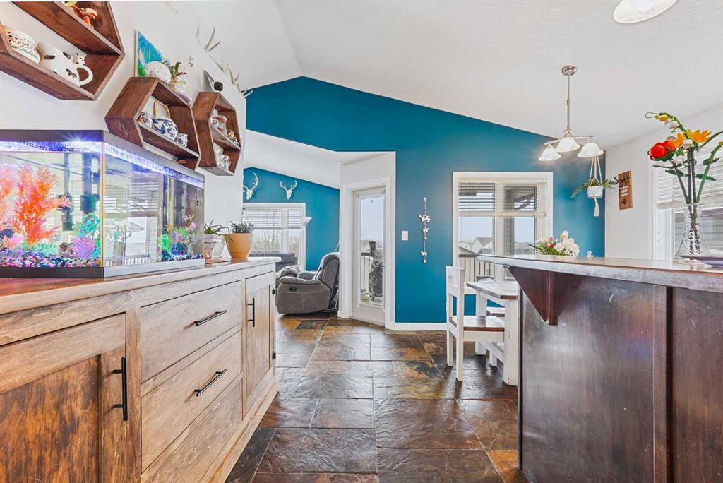 Fifth View of 352 Tartan Circle W, West Highlands, Lethbridge, Alberta, T1J 0Z1