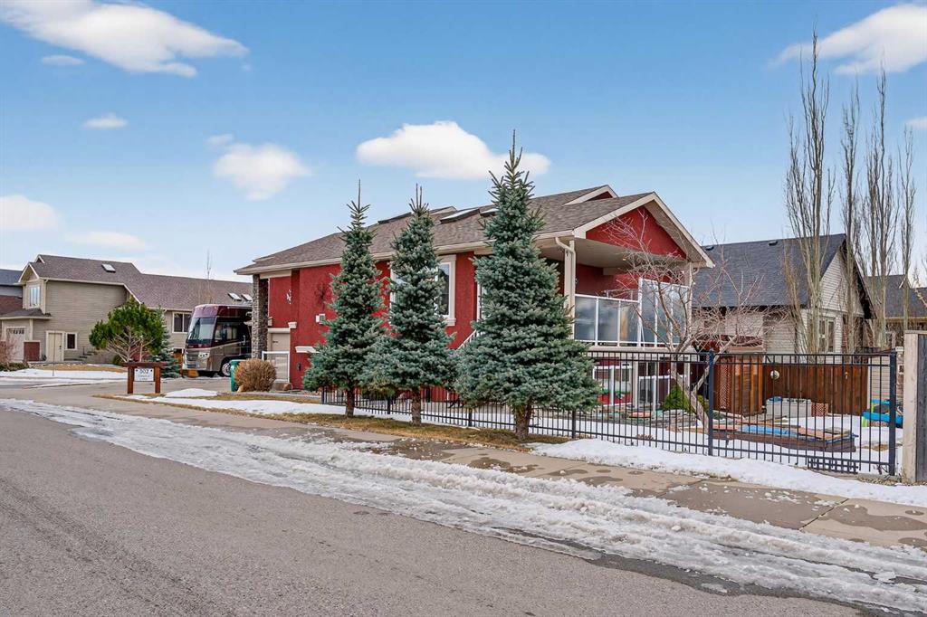 Fifth View of 302 Sixmile Lane S, Southgate, Lethbridge, Alberta, T1K 5S6