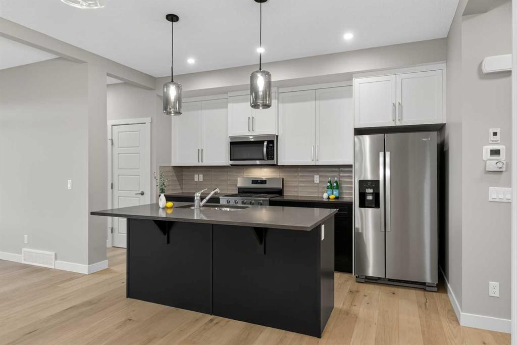 37 Southborough Lane , A2287846, Alberta,