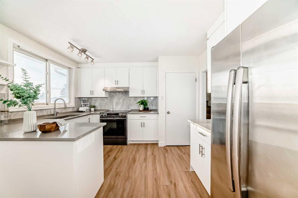 Fifth View of 5640 Travis Street NE, Thorncliffe, Calgary, Alberta, T2K3W2