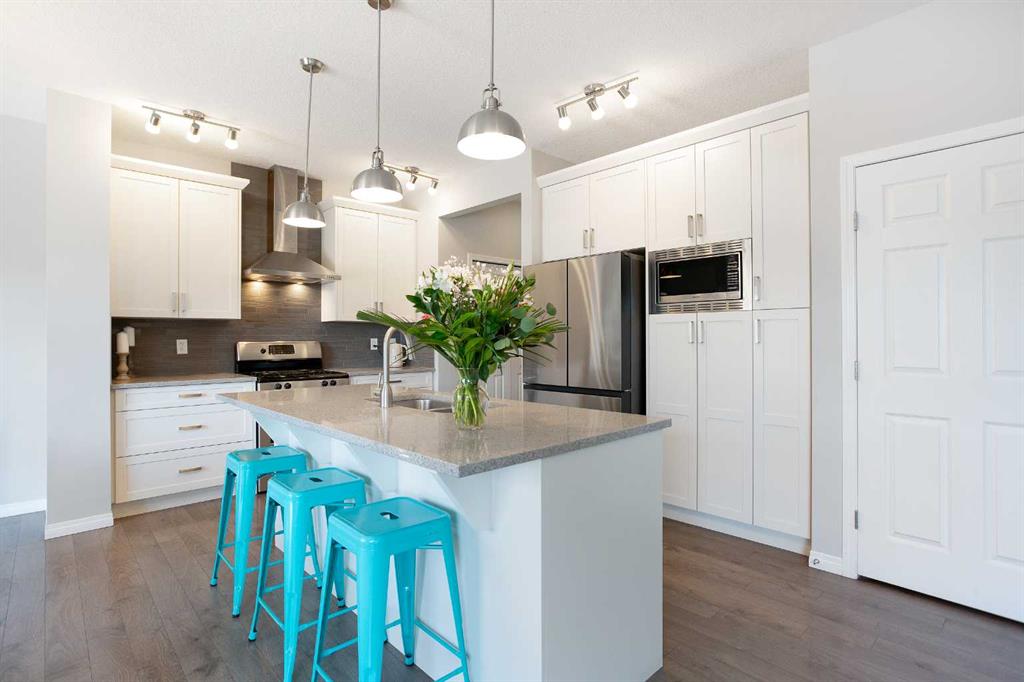 Fifth View of 250 Hillcrest Heights SW, Hillcrest, Airdrie, Alberta, T4B 3Z2