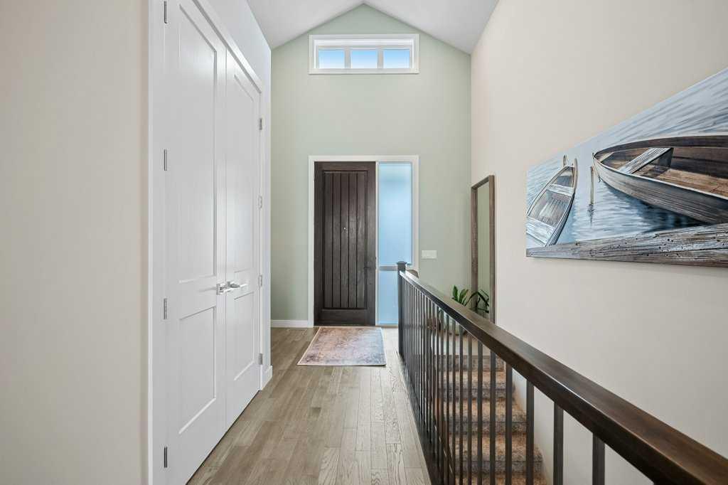 Fifth View of 12554 Crestmont Boulevard SW, Crestmont, Calgary, Alberta, T3B 6J5