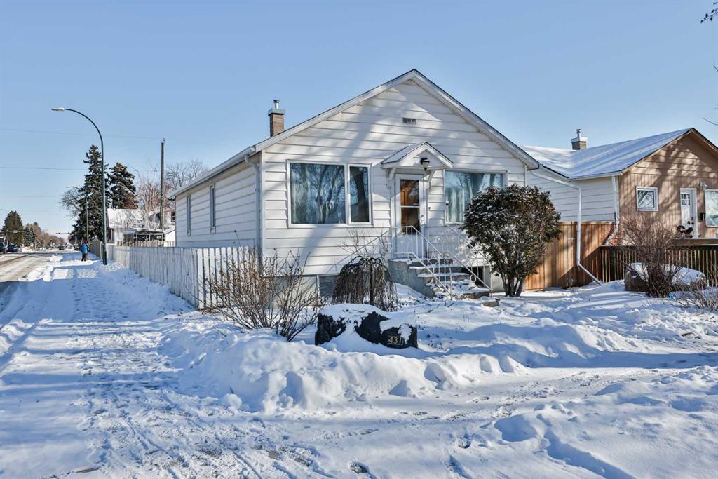 Third View of 431 12B Street N, Senator Buchanan, Lethbridge, Alberta, T1H2L3