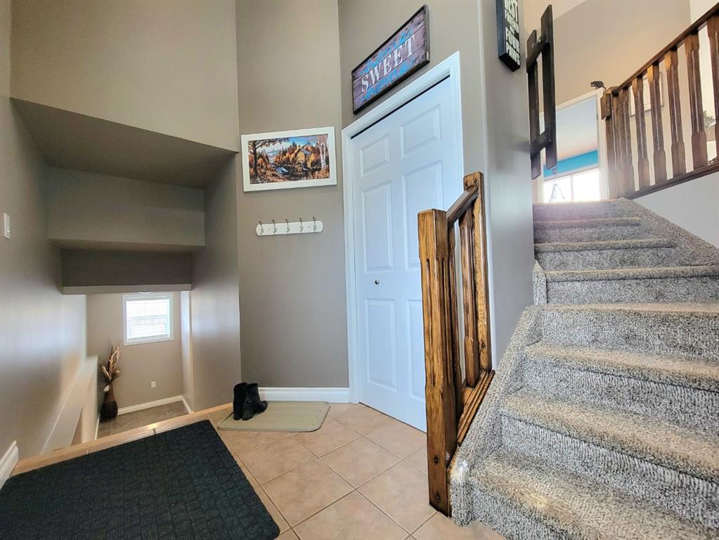 Third View of 1056 10 Street , N/A, Beaverlodge, Alberta, T0H 0C0