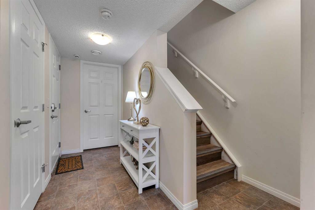 Fifth View of 337 Windford Green SW, South Windsong, Airdrie, Alberta, T4B 4G4