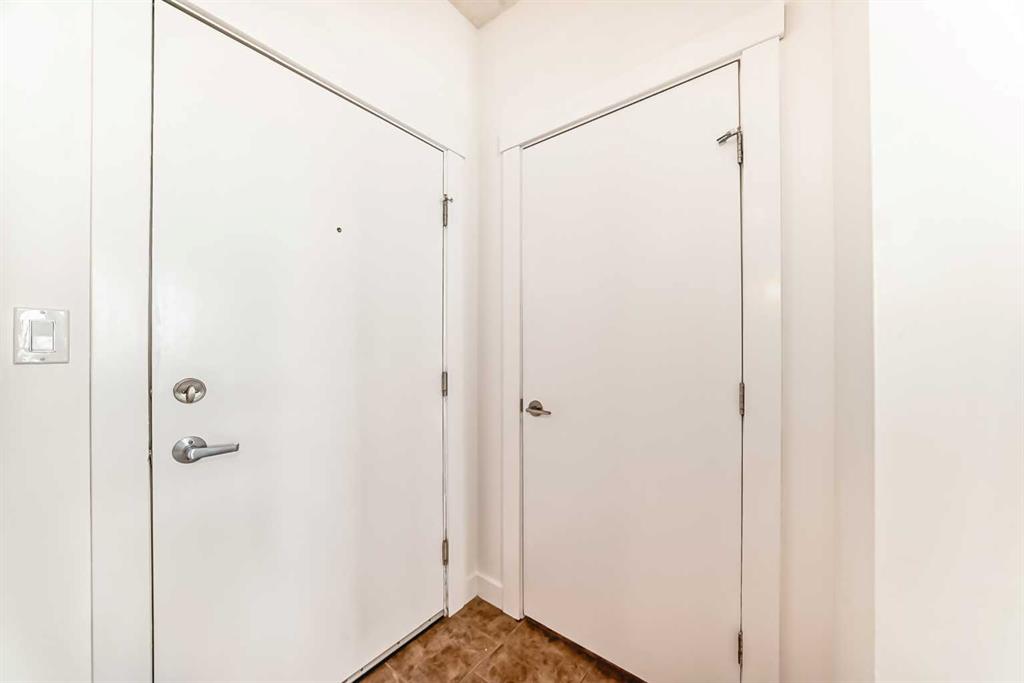 Fourth View of 1805, 8880 Horton Road SW, Haysboro, Calgary, Alberta, T2V2W3