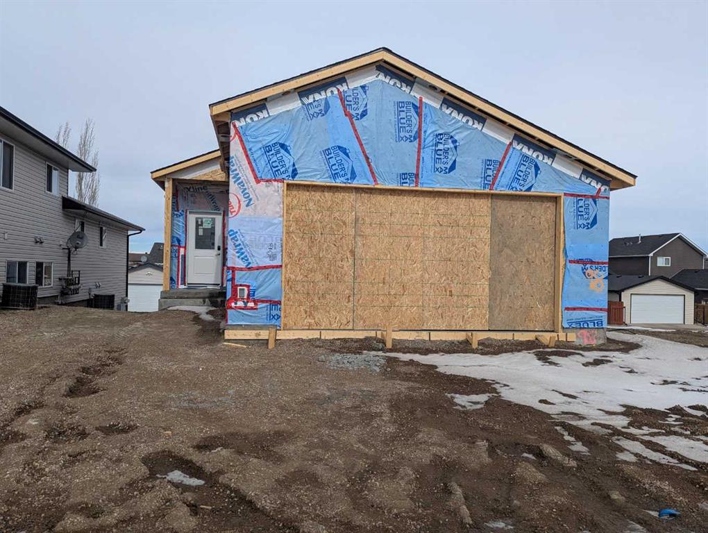 Fourth View of 98 Sunwood Crescent SW, SW Southridge, Medicine Hat, Alberta, T1B 4Y6