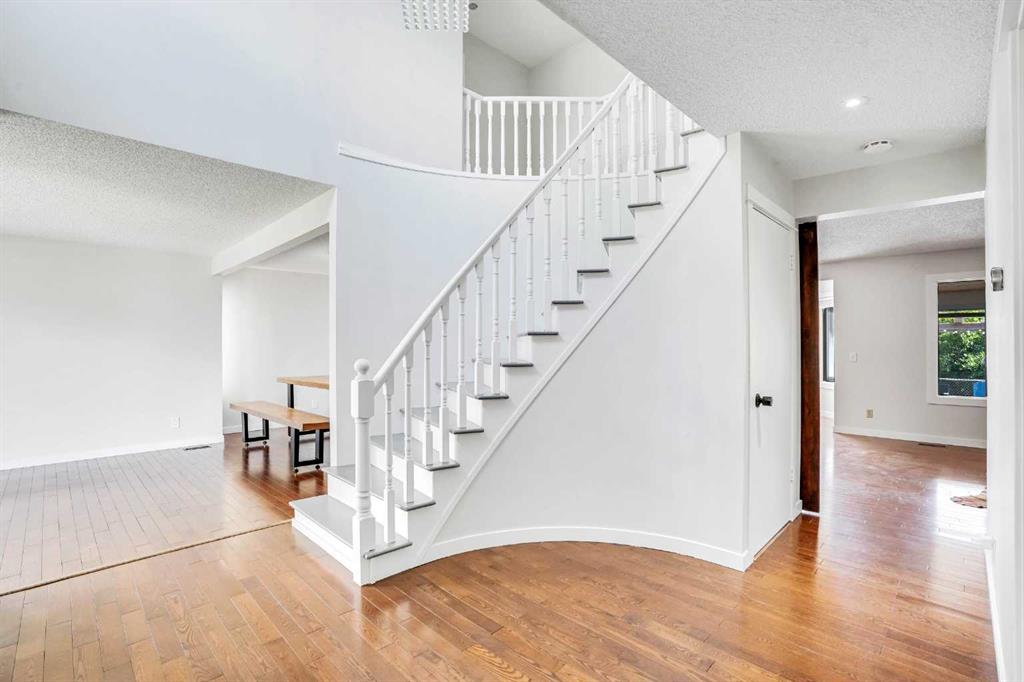 Fifth View of 73 Riverview Close SE, Riverbend, Calgary, Alberta, T2C4C5