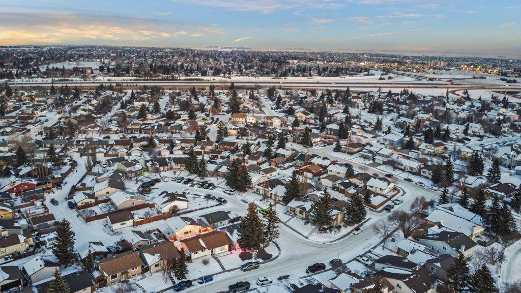 Fourth View of 14 Sunnyside Place SE, Summerhill, Airdrie, Alberta, T4B1S4